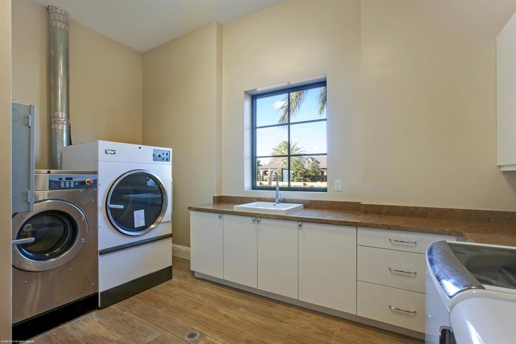 GRAND PRIX VILLAGE SOUTH - Residential