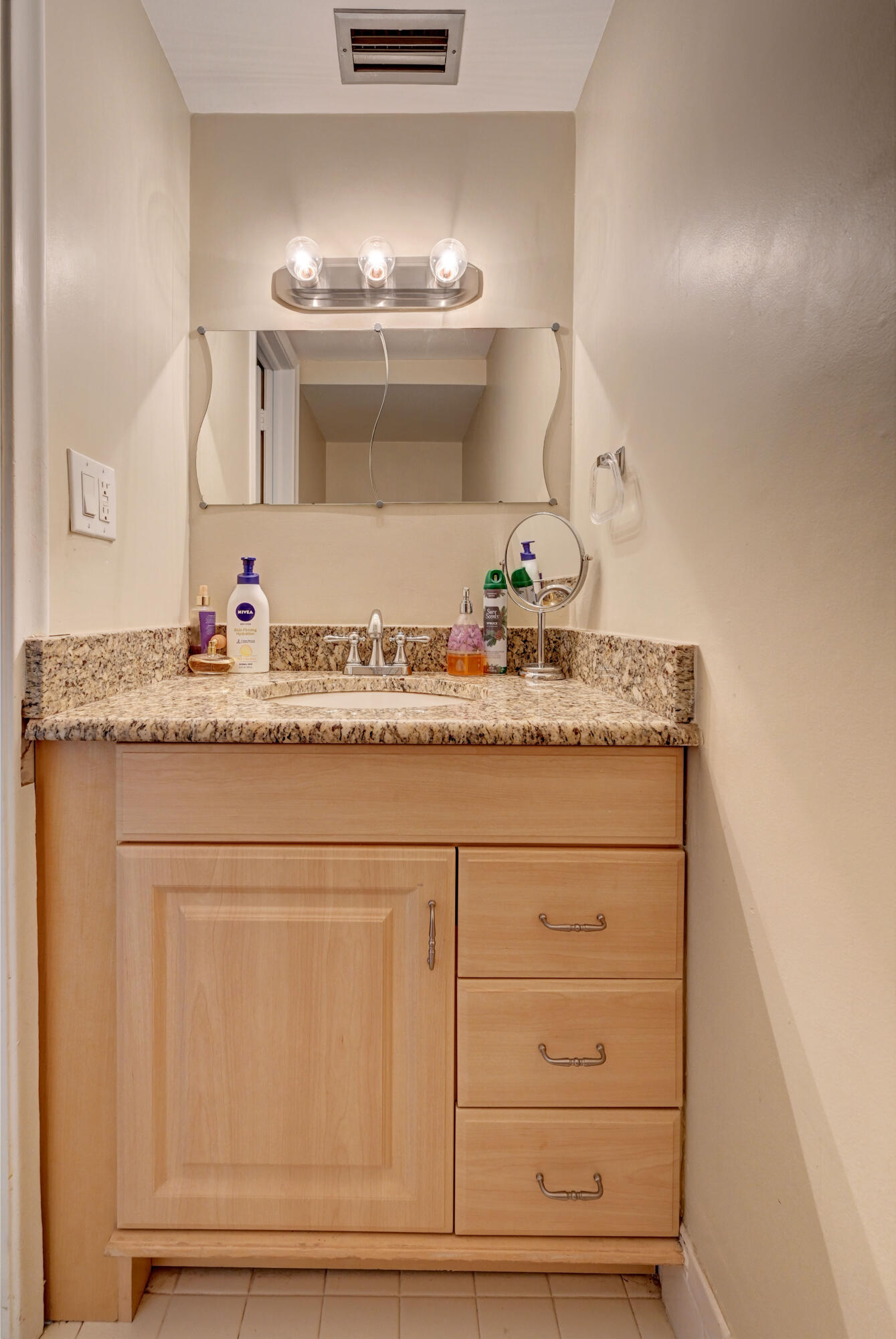 CENTURA PARC - Residential Lease