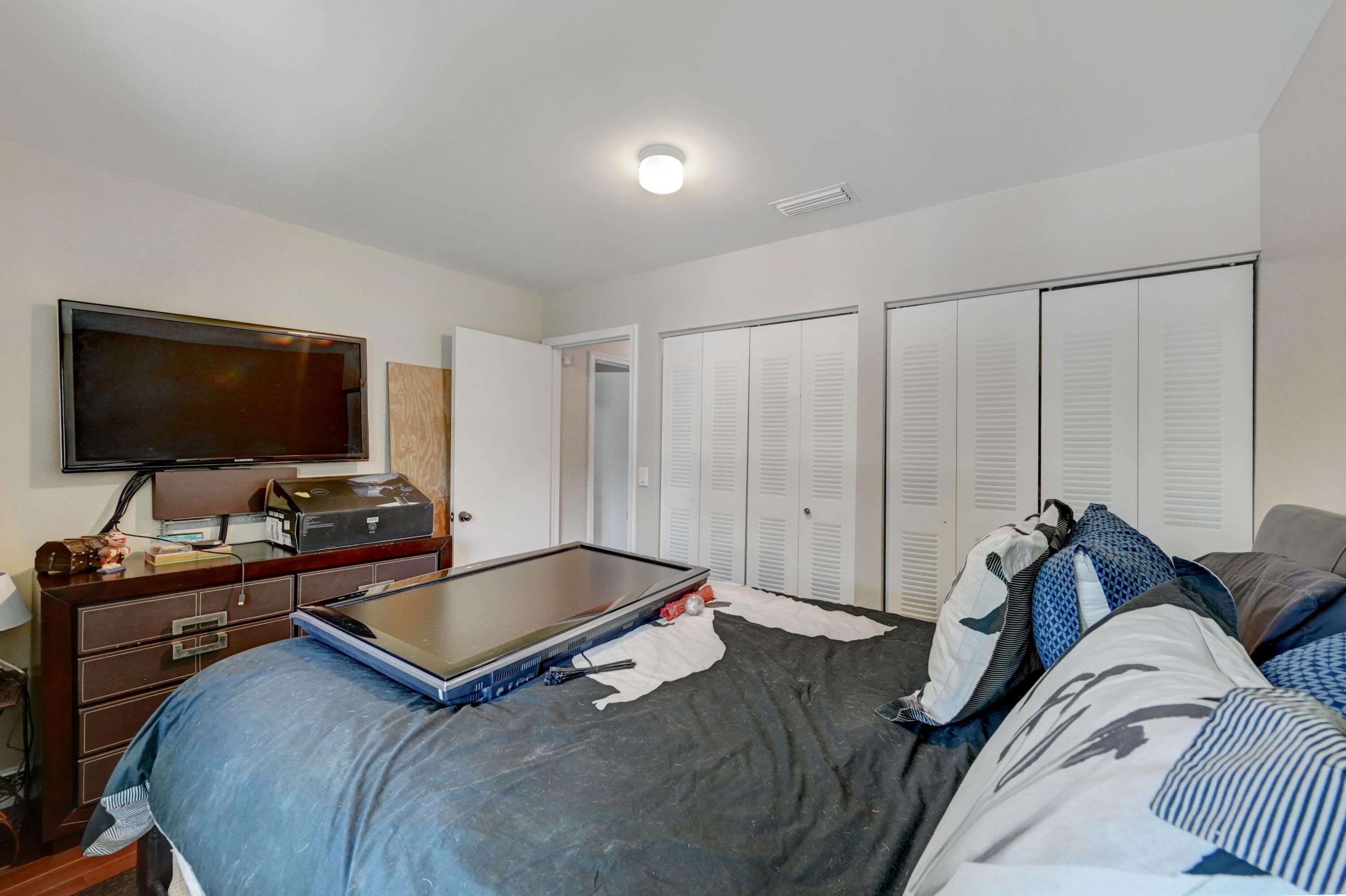 CENTURA PARC - Residential Lease