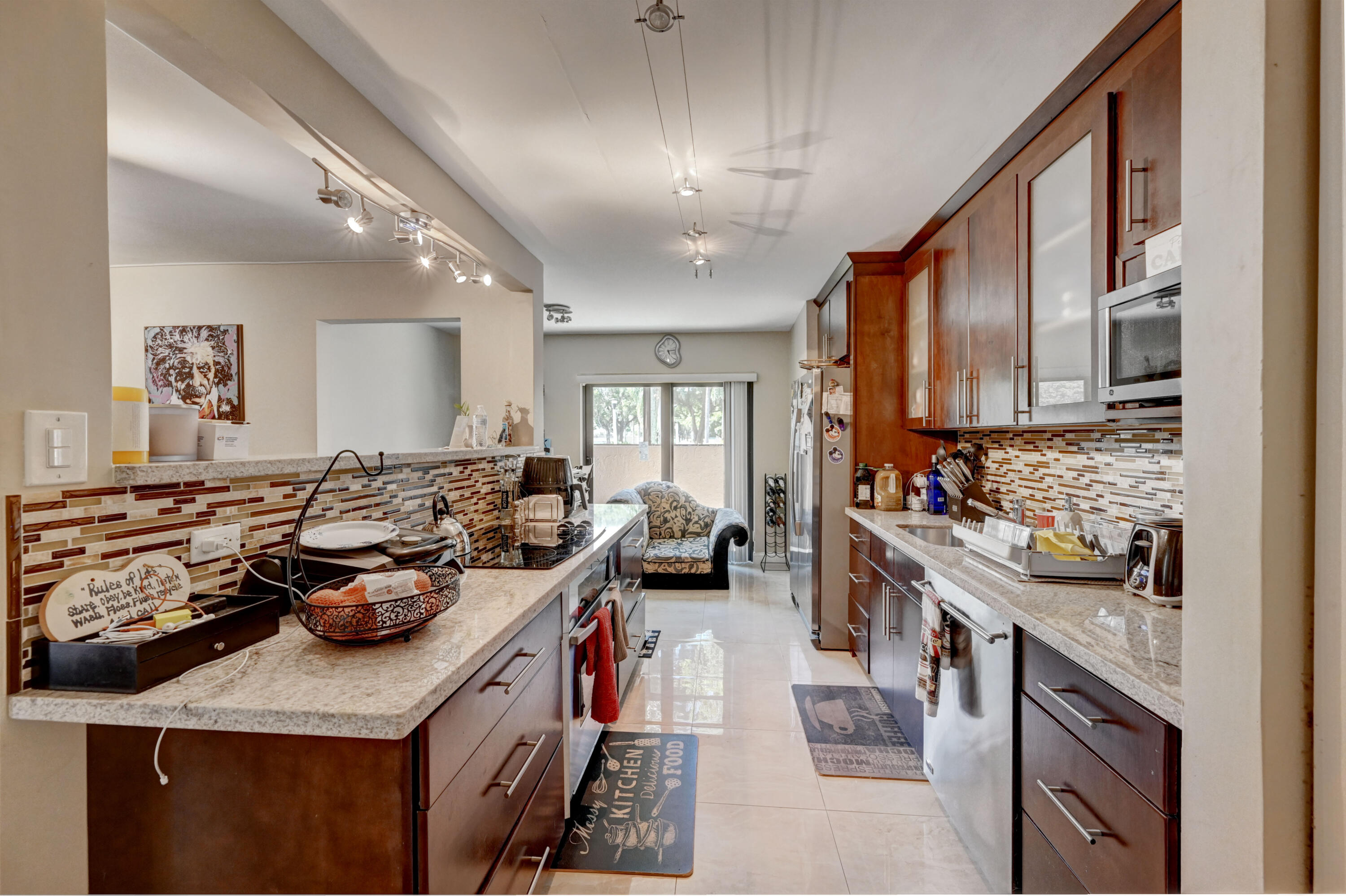 CENTURA PARC - Residential Lease