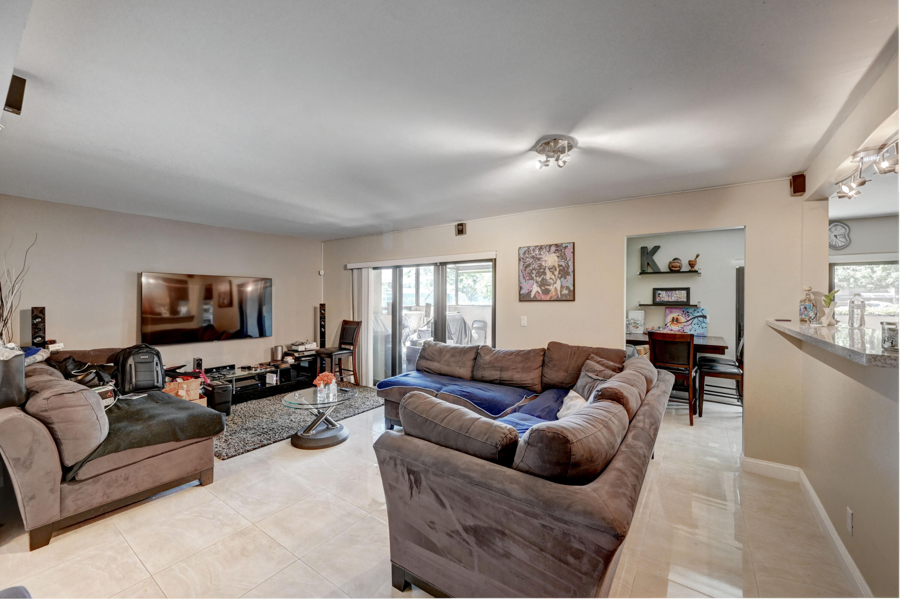 CENTURA PARC - Residential Lease