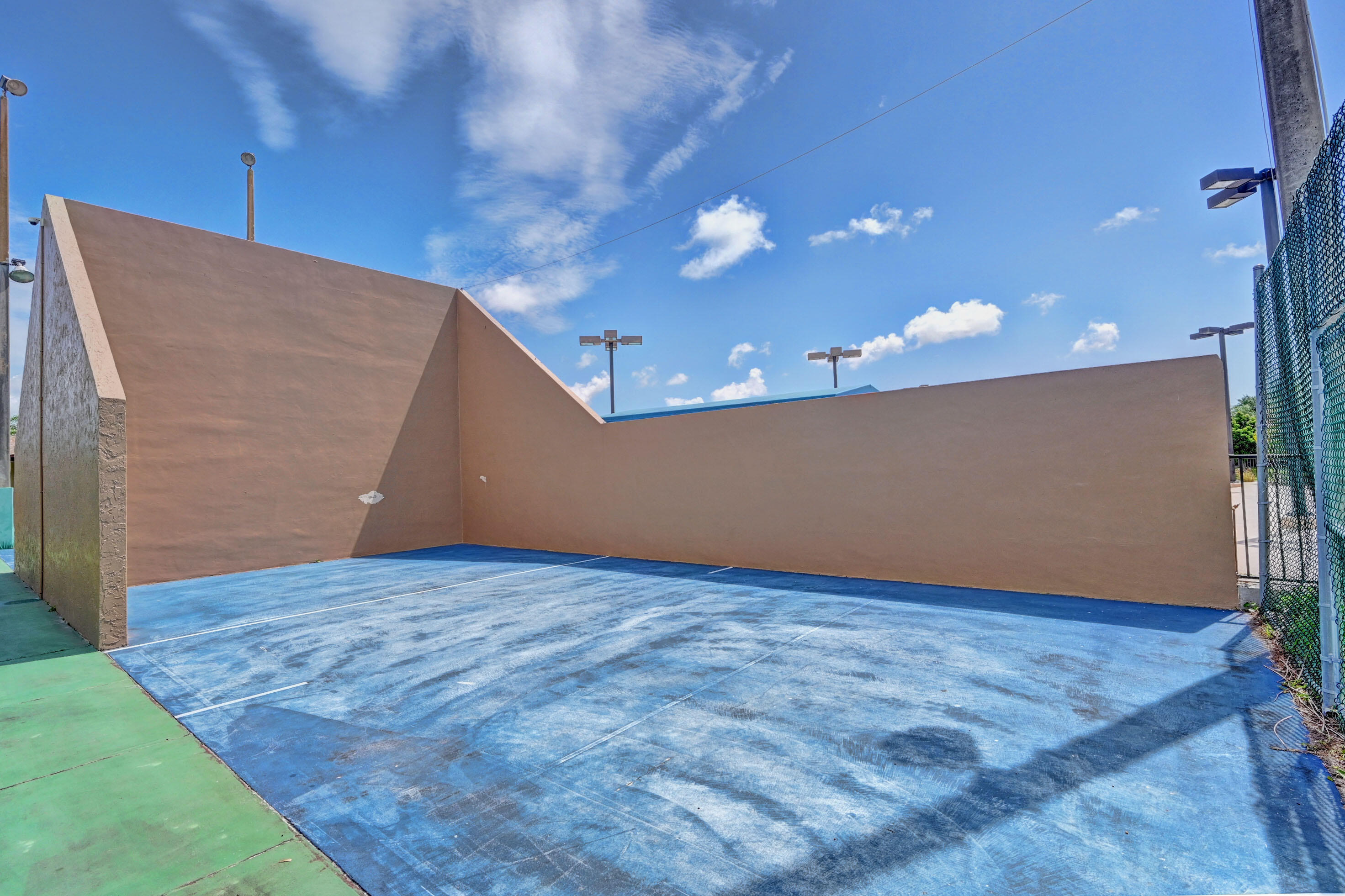 CENTURA PARC - Residential Lease