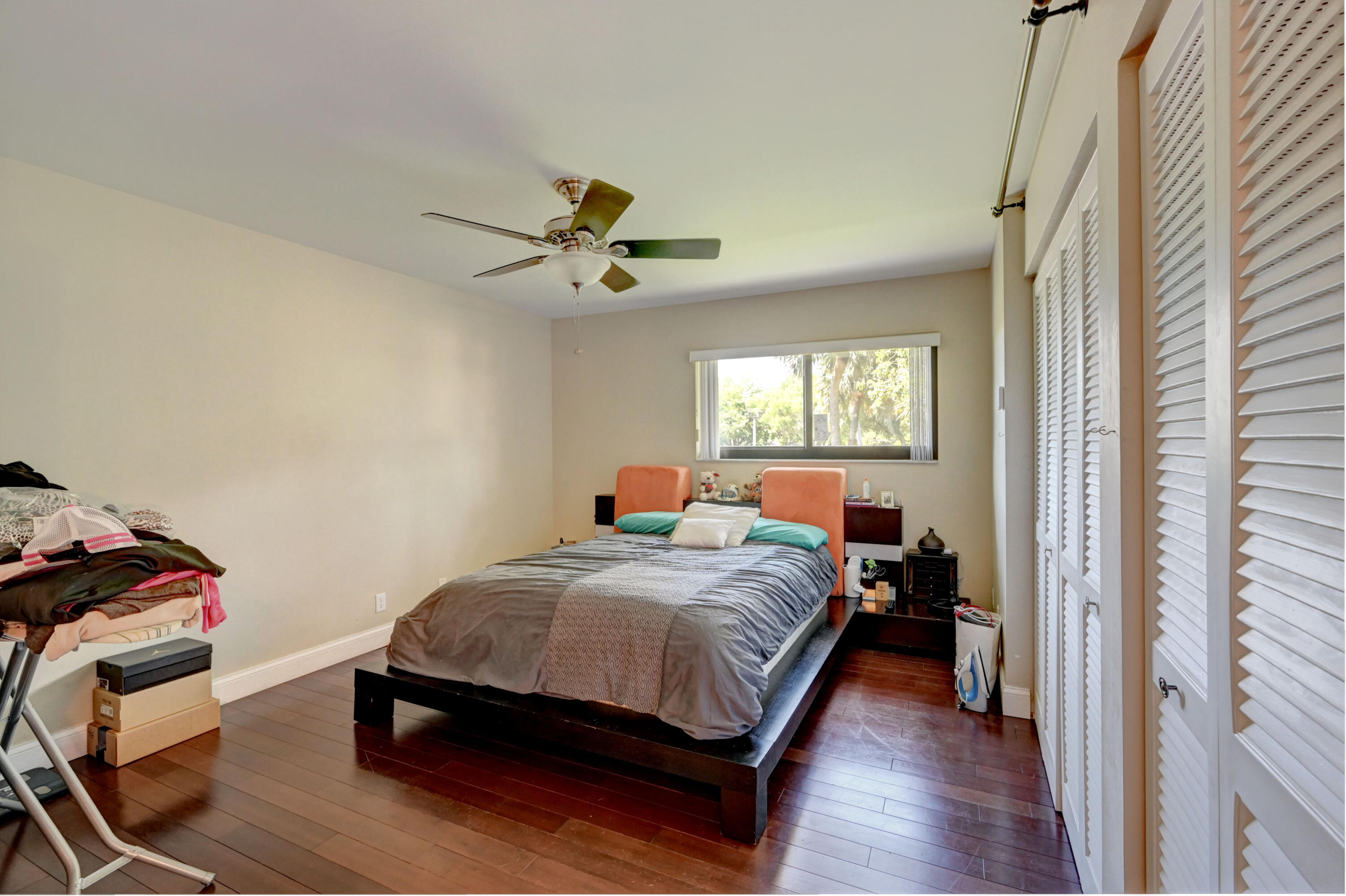 CENTURA PARC - Residential Lease