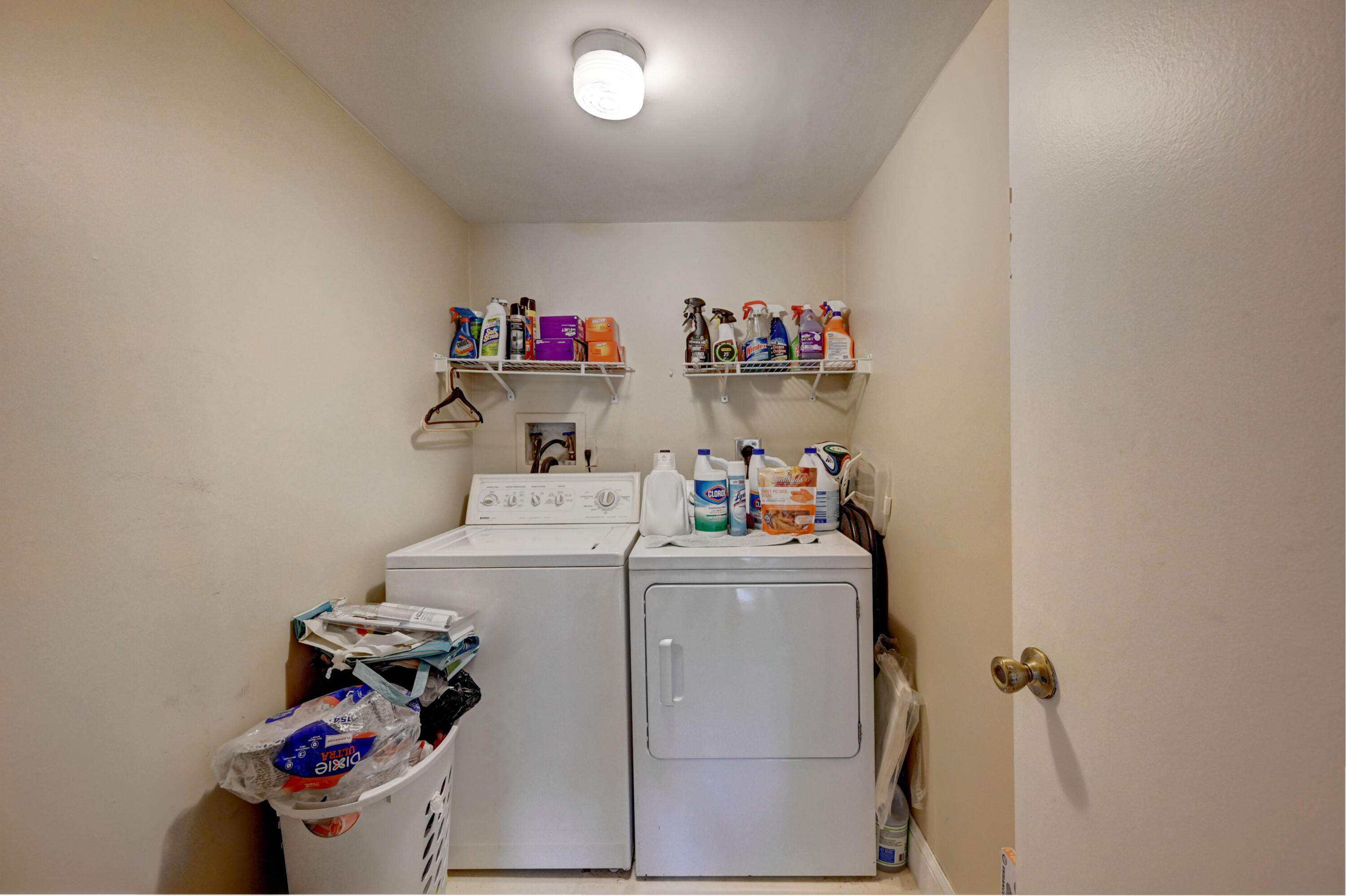 CENTURA PARC - Residential Lease