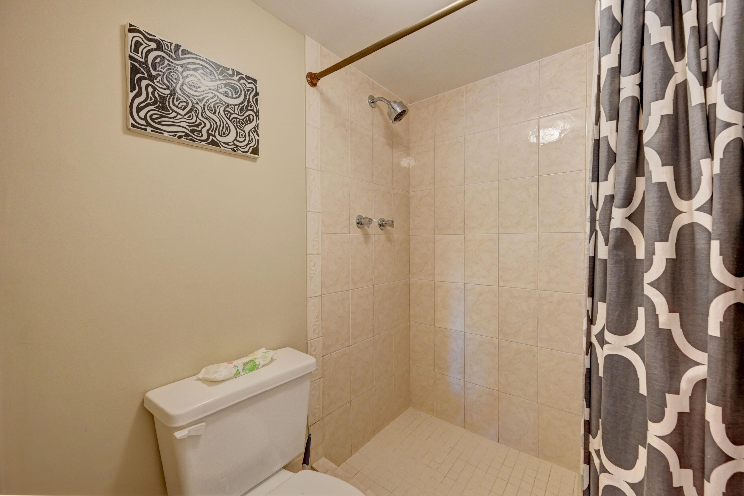 CENTURA PARC - Residential Lease