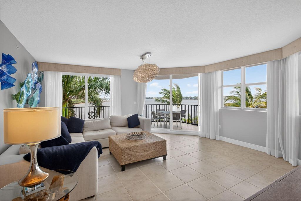 Photo of 2700 N Federal Highway #409, Boynton Beach, FL 33435 (MLS # B26030888)