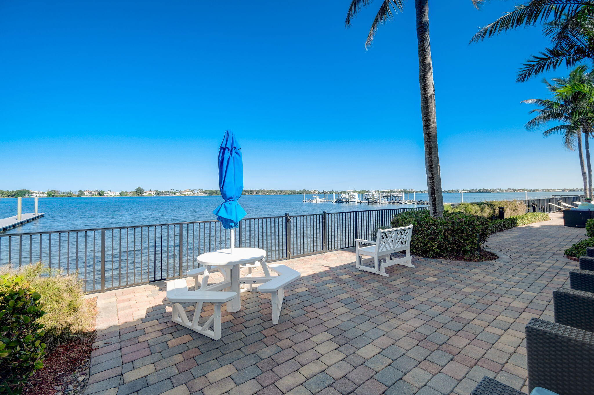 PENINSULA ON THE INTRACOASTAL CONDO - Residential