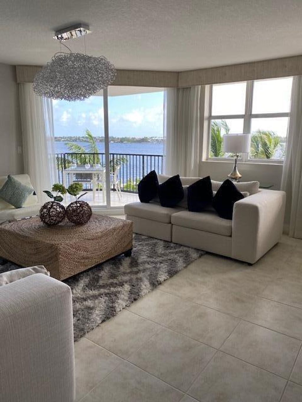 Photo of 2700 N Federal Highway #409, Boynton Beach, FL 33435 (MLS # B26030888)
