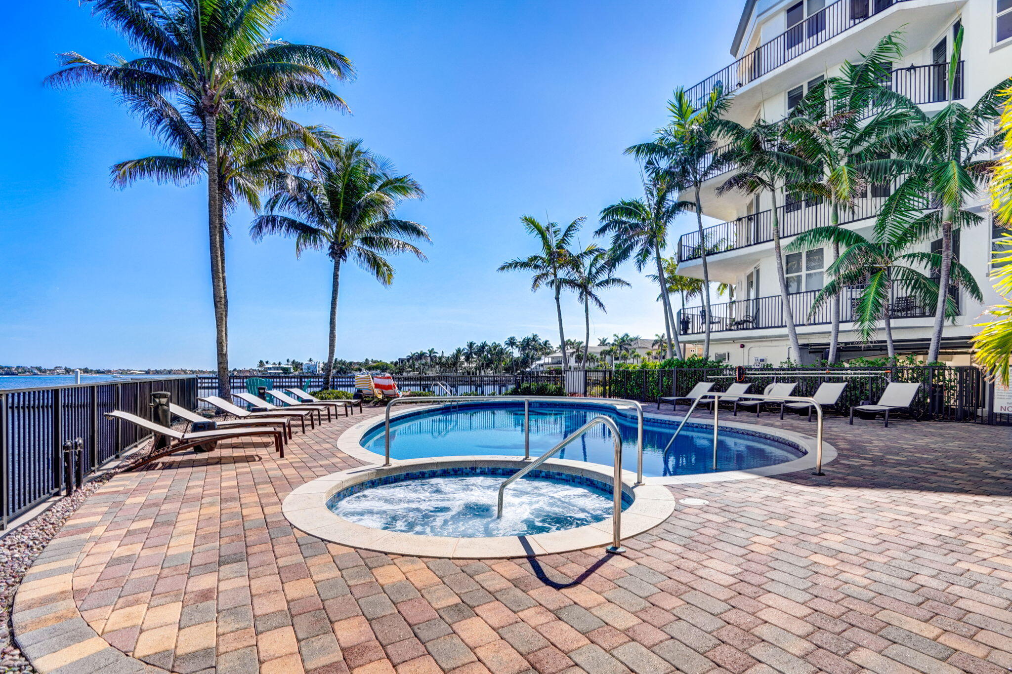 PENINSULA ON THE INTRACOASTAL CONDO - Residential