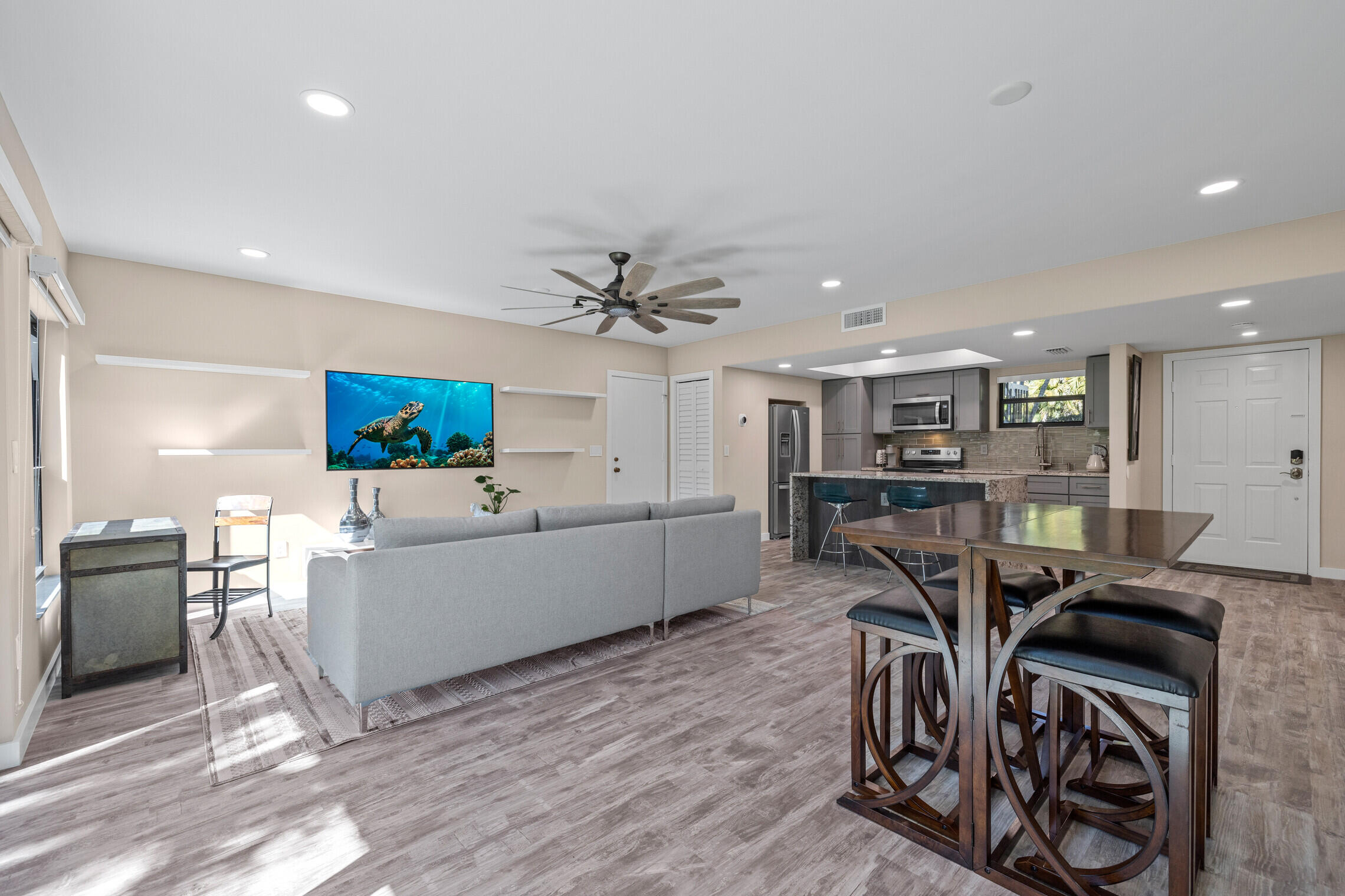 TENNIS LODGES 1 CONDO - Residential