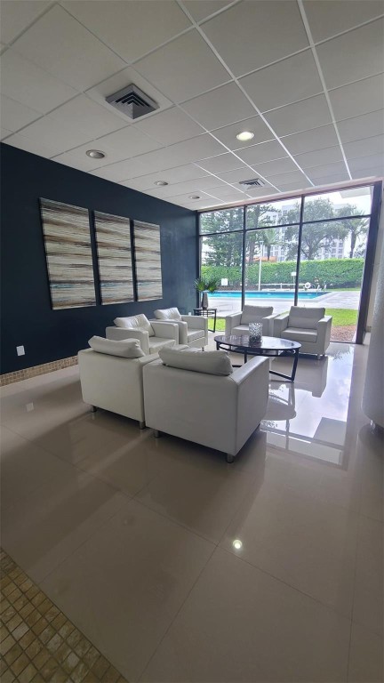 BONAVIDA CONDO - Residential