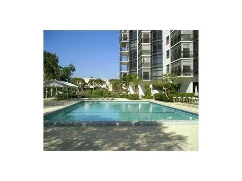 20100 W Country Club Drive 1007 Aventura FL 33180