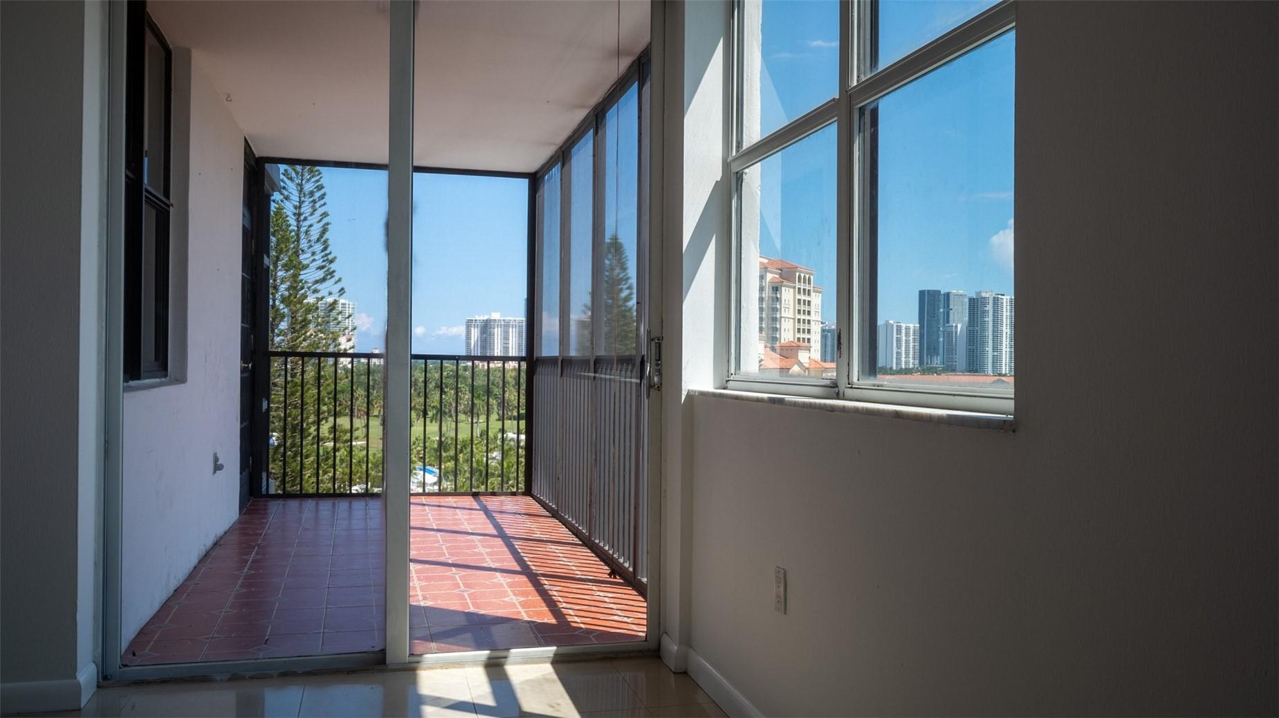 BONAVIDA CONDO - Residential