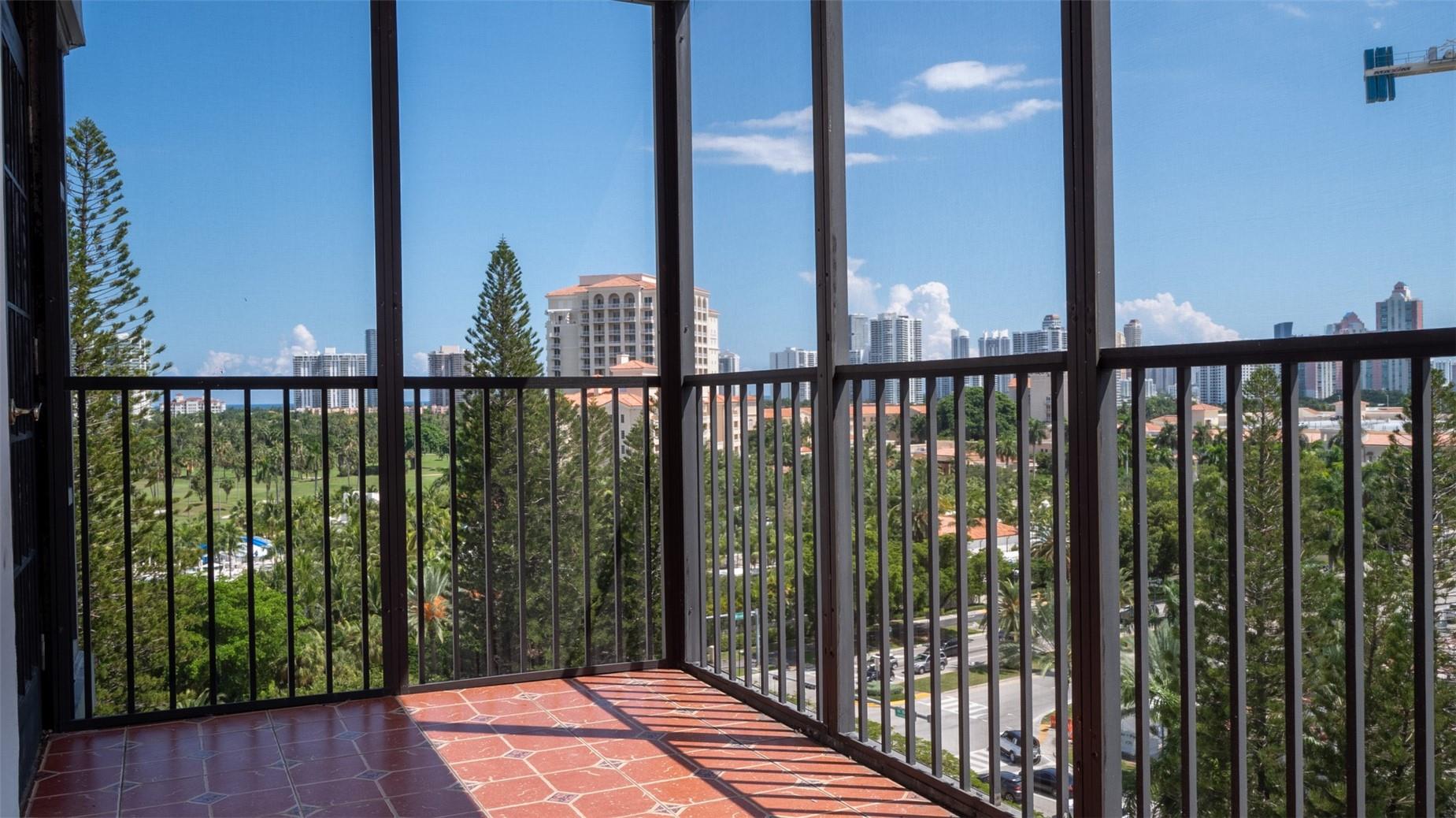 BONAVIDA CONDO - Residential