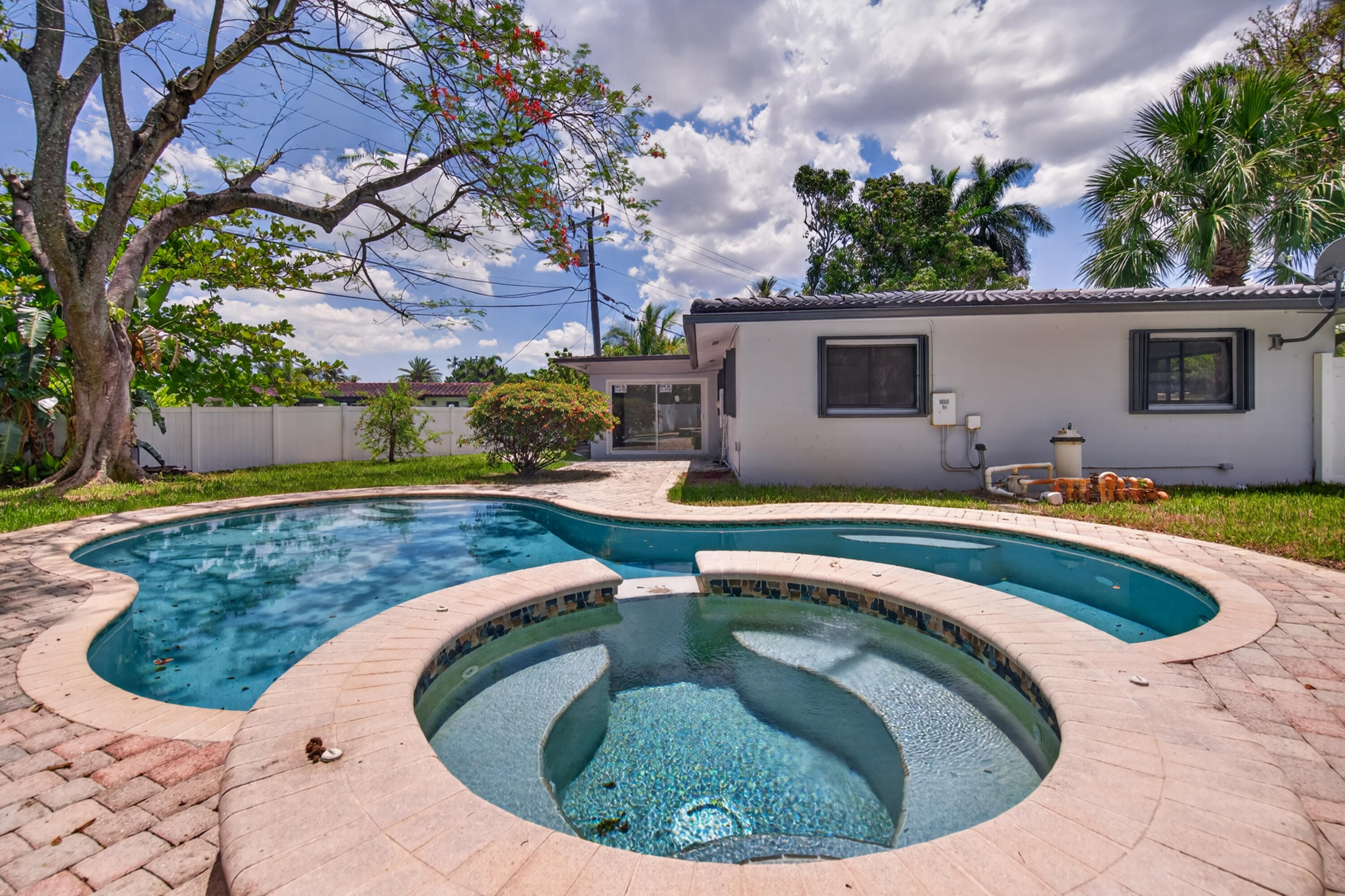 JENADA VILLAS 1 ADD - Residential