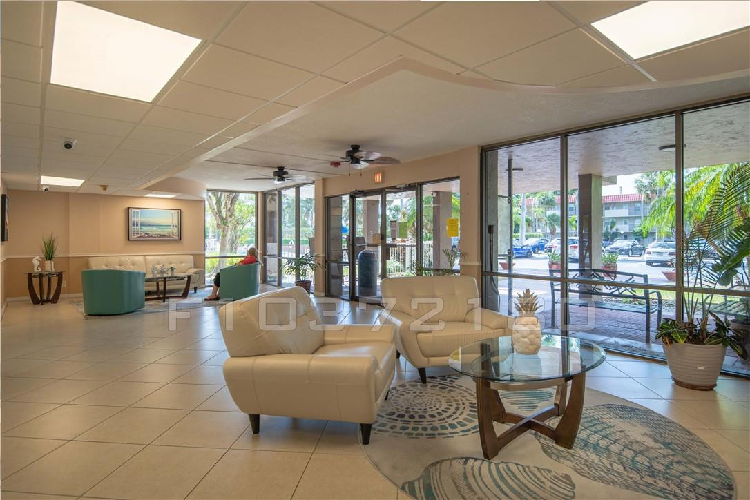 Island Club - Residential