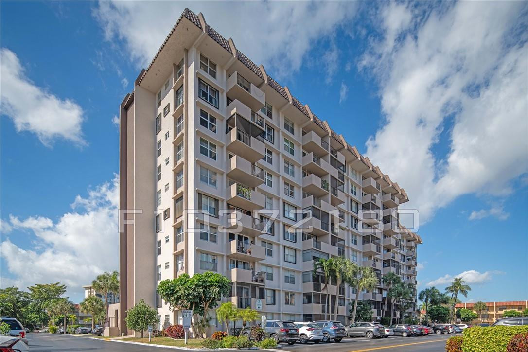 Island Club - Residential