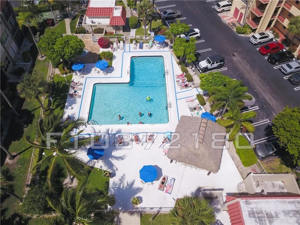 Island Club - Residential