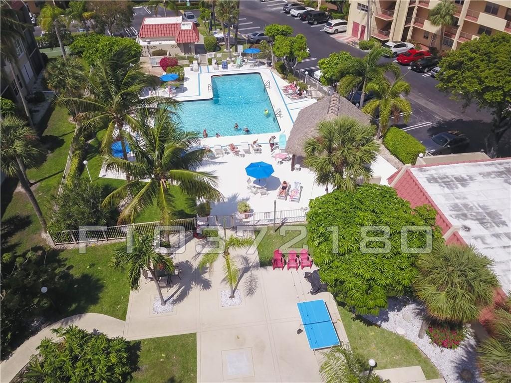 Island Club - Residential