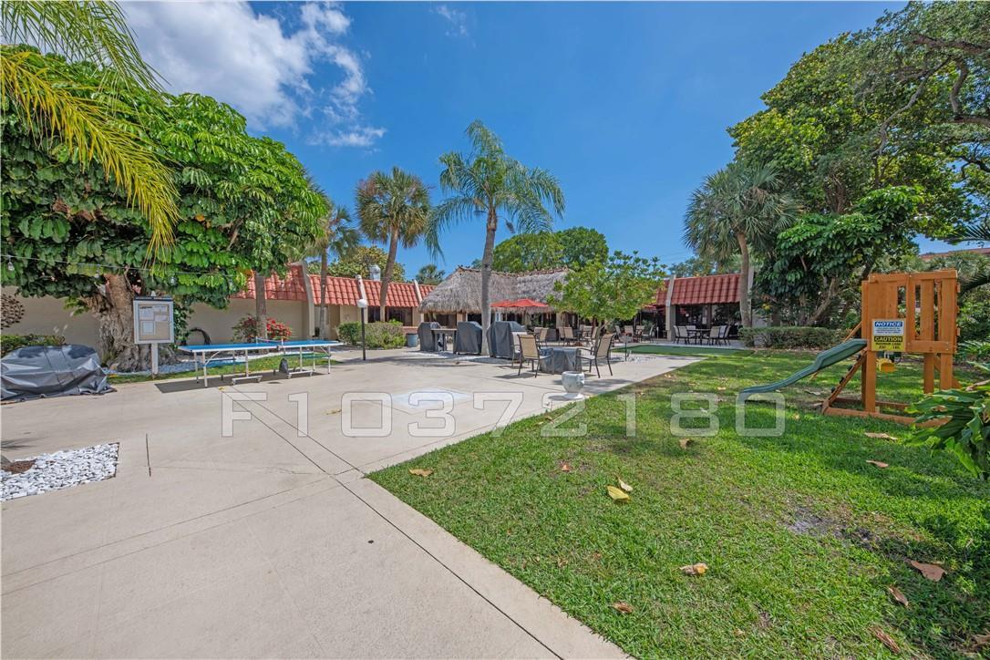 Island Club - Residential