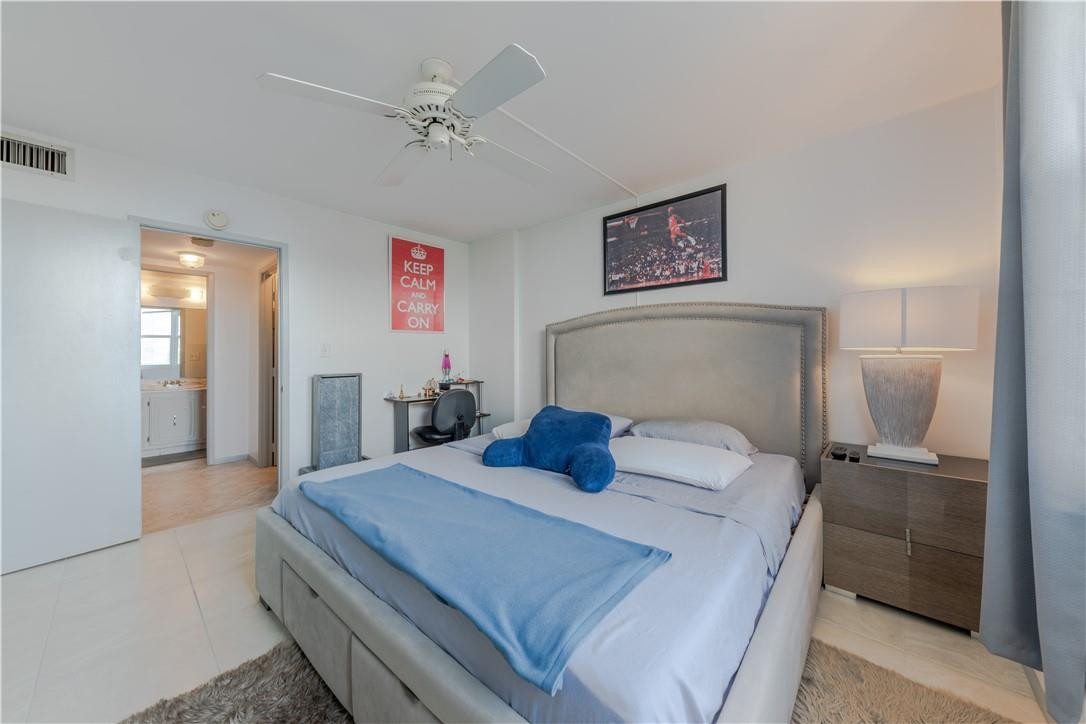 Island Club - Residential