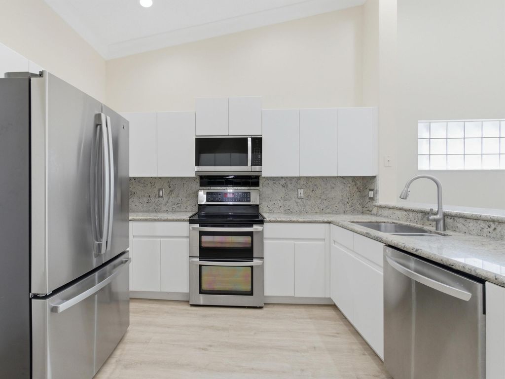 Photo of 9734 Harbour Lake Circle, Boynton Beach, FL 33437 (MLS # R11134419)