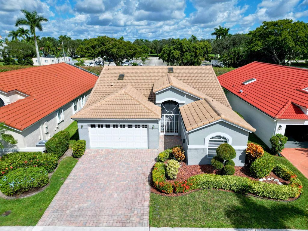 Photo of 9734 Harbour Lake Circle, Boynton Beach, FL 33437 (MLS # R11134419)