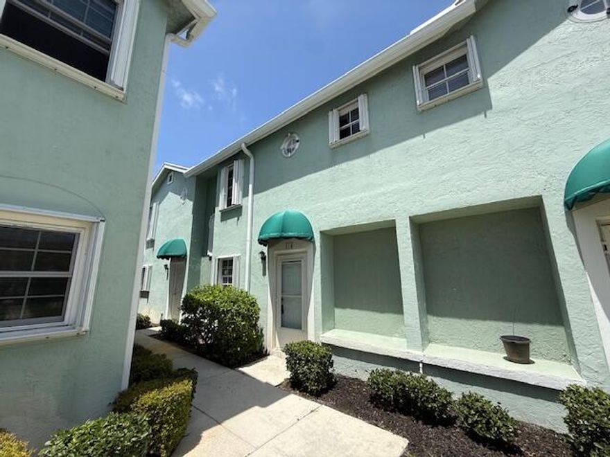 2-bedroom, 2.5-bath townhome in the gated Waterside Village community in Hypoluxo, ideally located between Lantana and Boynton Beach with easy access to shopping, dining, and everyday essentials. Features include tile flooring on the first floor, wood laminate upstairs, and a functional layout with a downstairs powder room. Enjoy a quiet, well-kept community with amenities including a pool, hot tub, tennis courts, shuffleboard, and 24-hour security.