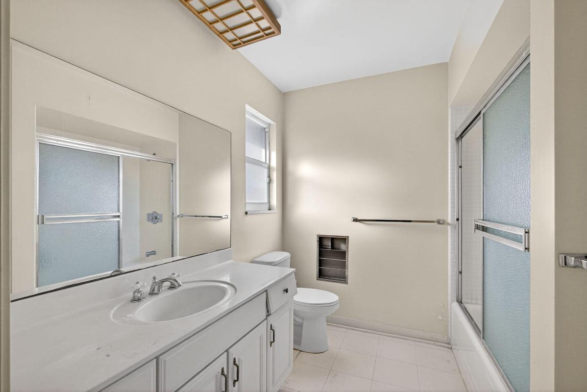 NORTH LAKE WORTH - Residential