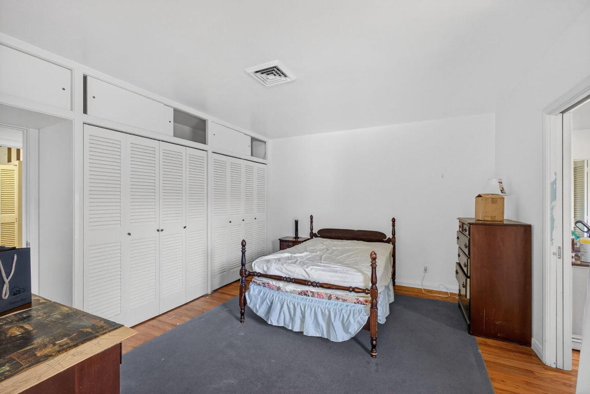 NORTH LAKE WORTH - Residential