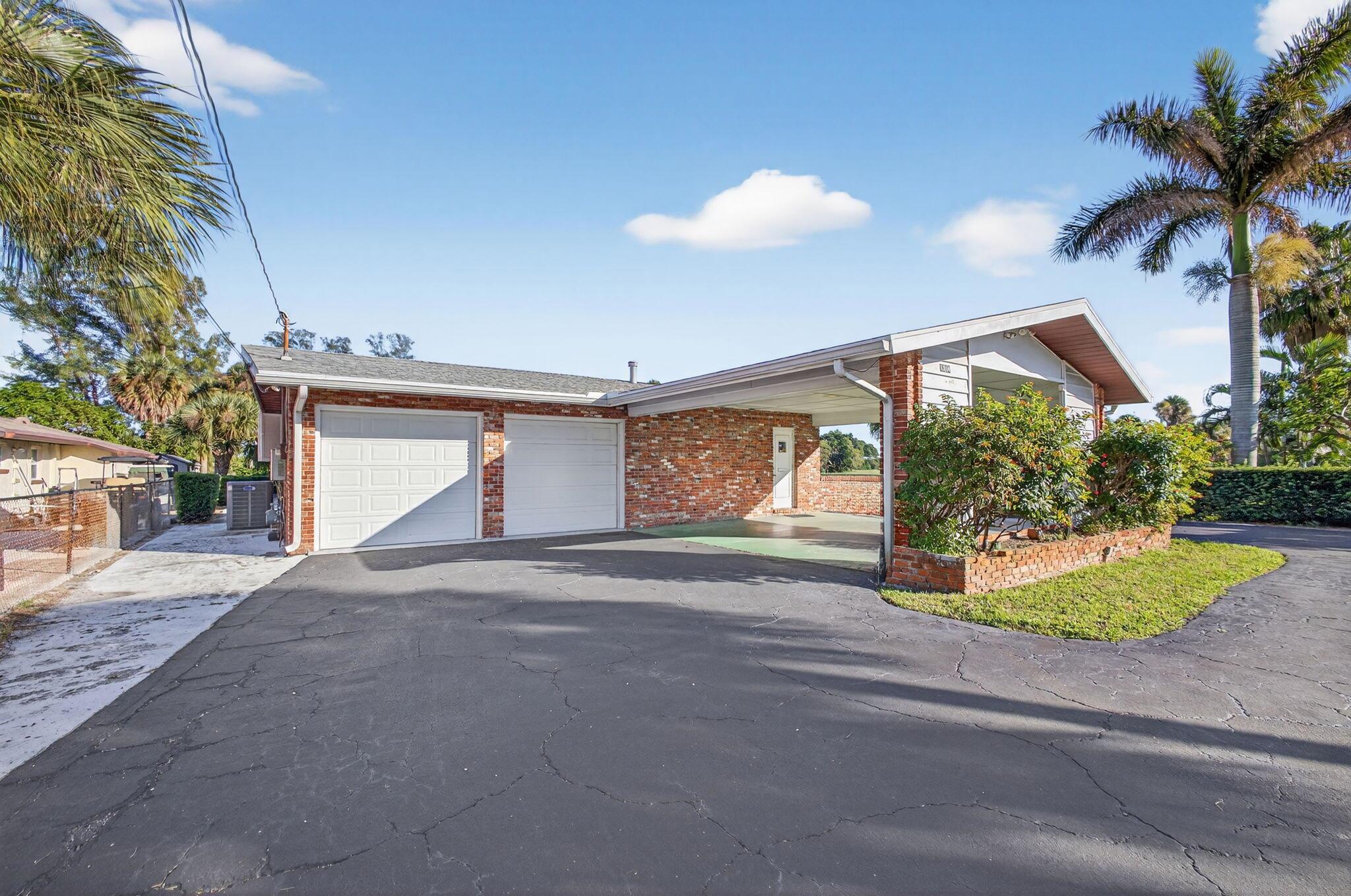 NORTH LAKE WORTH - Residential