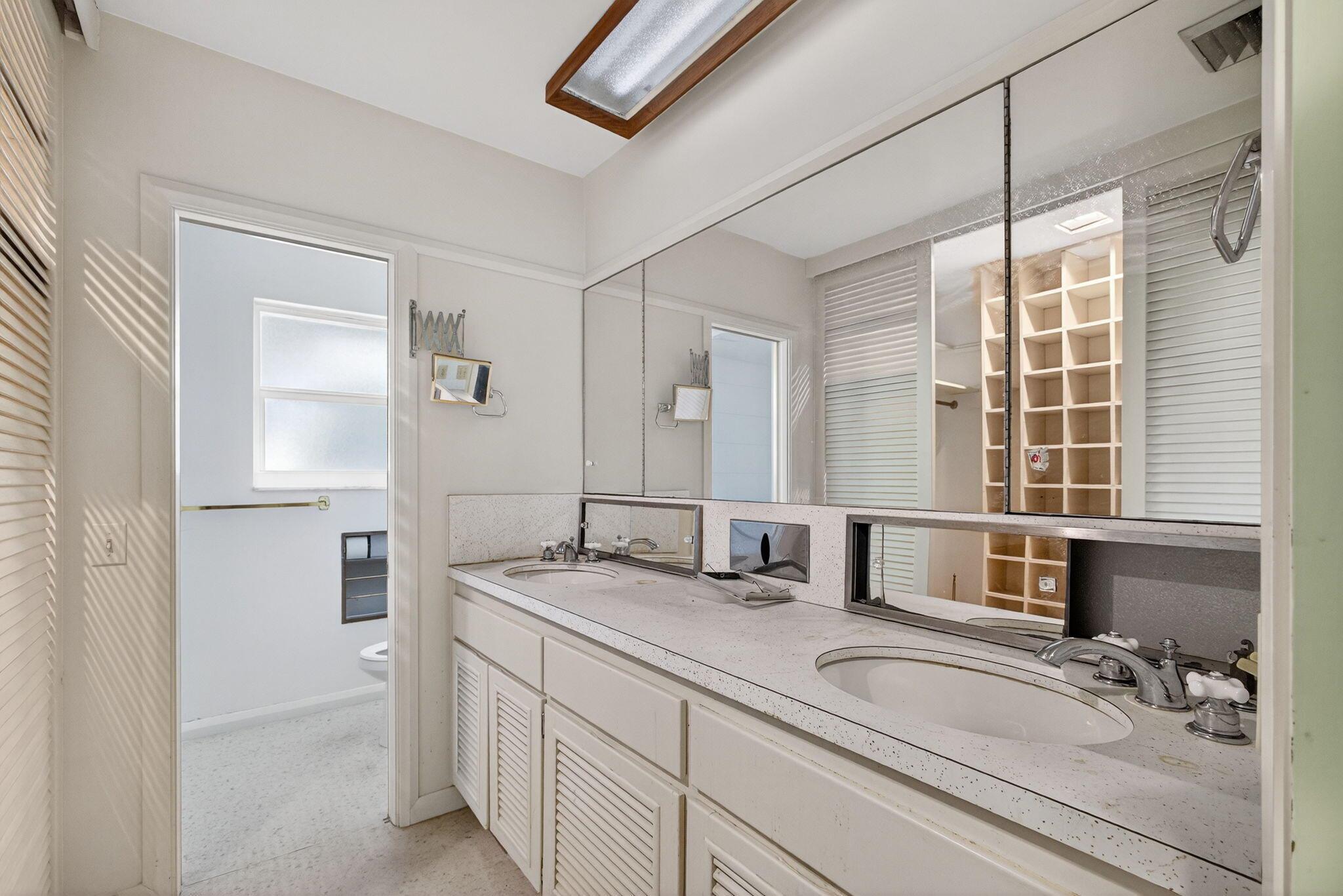 NORTH LAKE WORTH - Residential