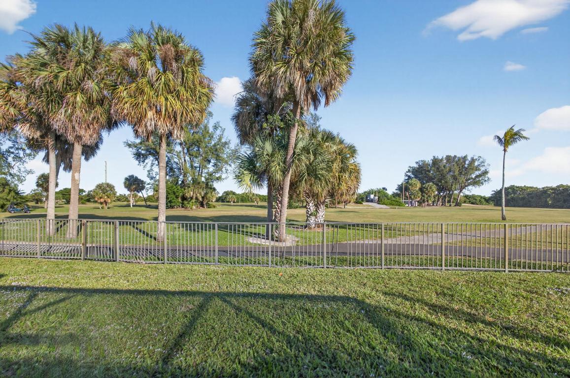 NORTH LAKE WORTH - Residential