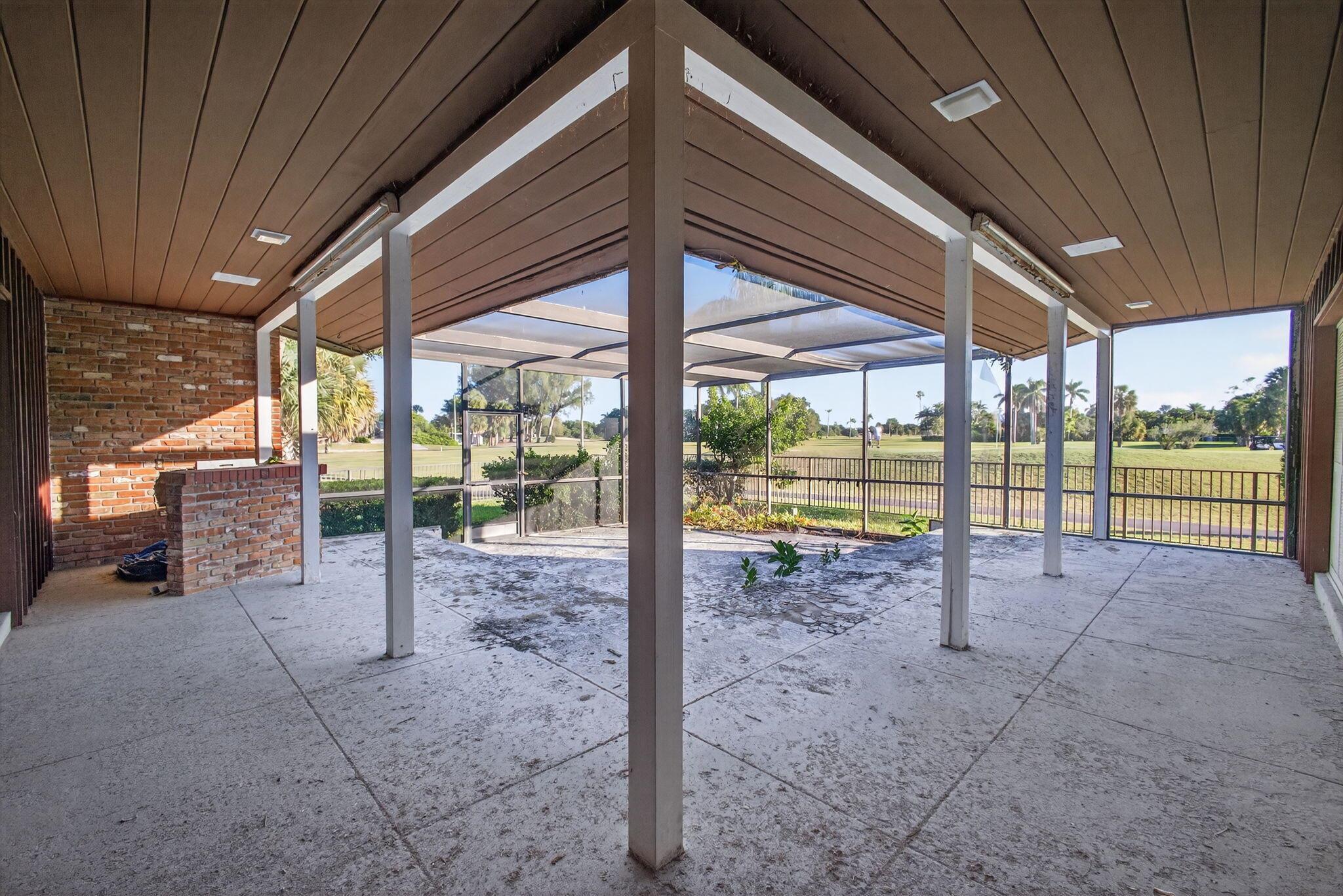 NORTH LAKE WORTH - Residential