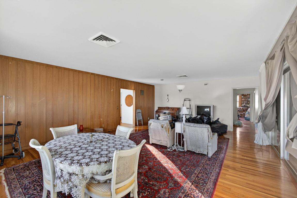 NORTH LAKE WORTH - Residential