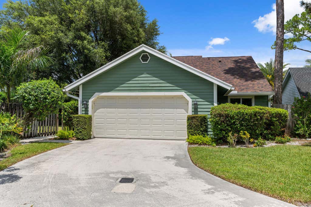 Photo of 433 Goldenwood Way, Wellington, FL 33414 (MLS # B26067682)