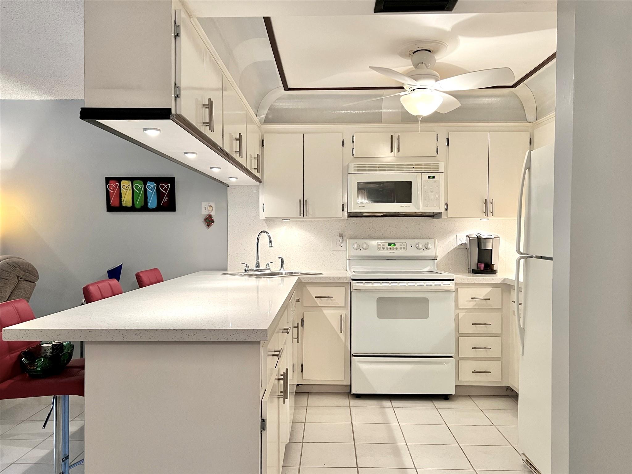 River Manor - Residential