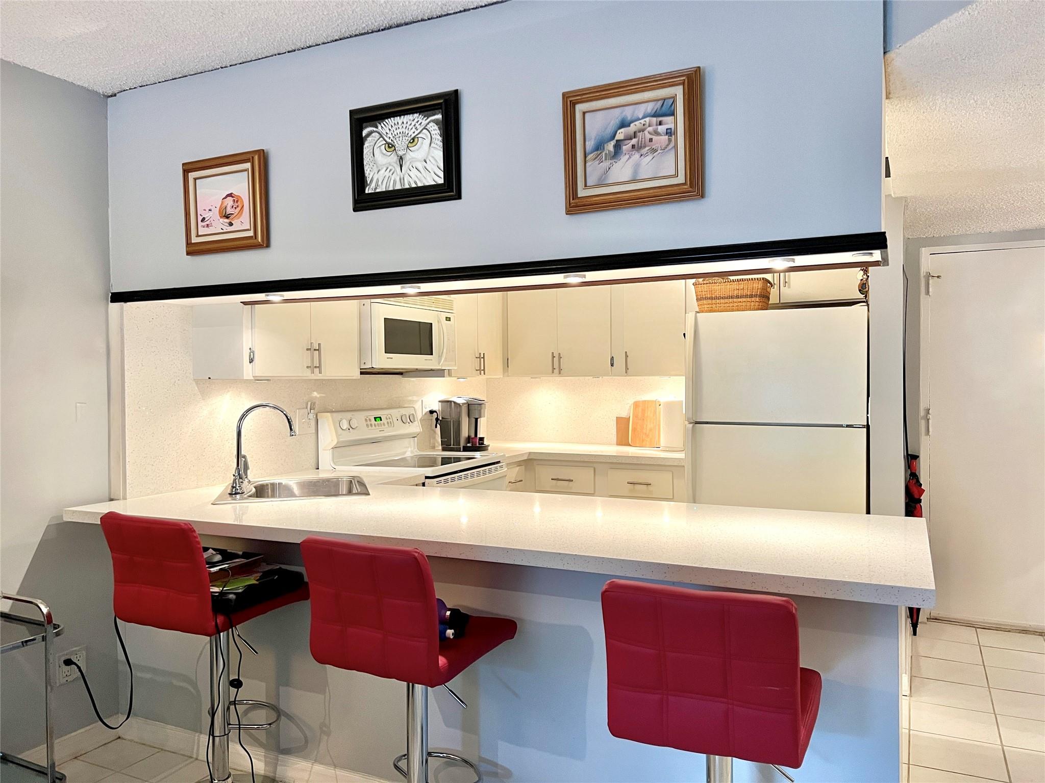 River Manor - Residential