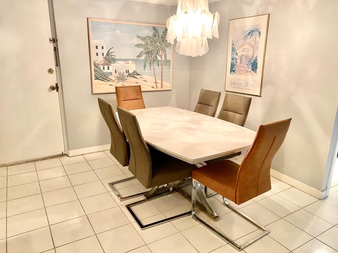 River Manor - Residential