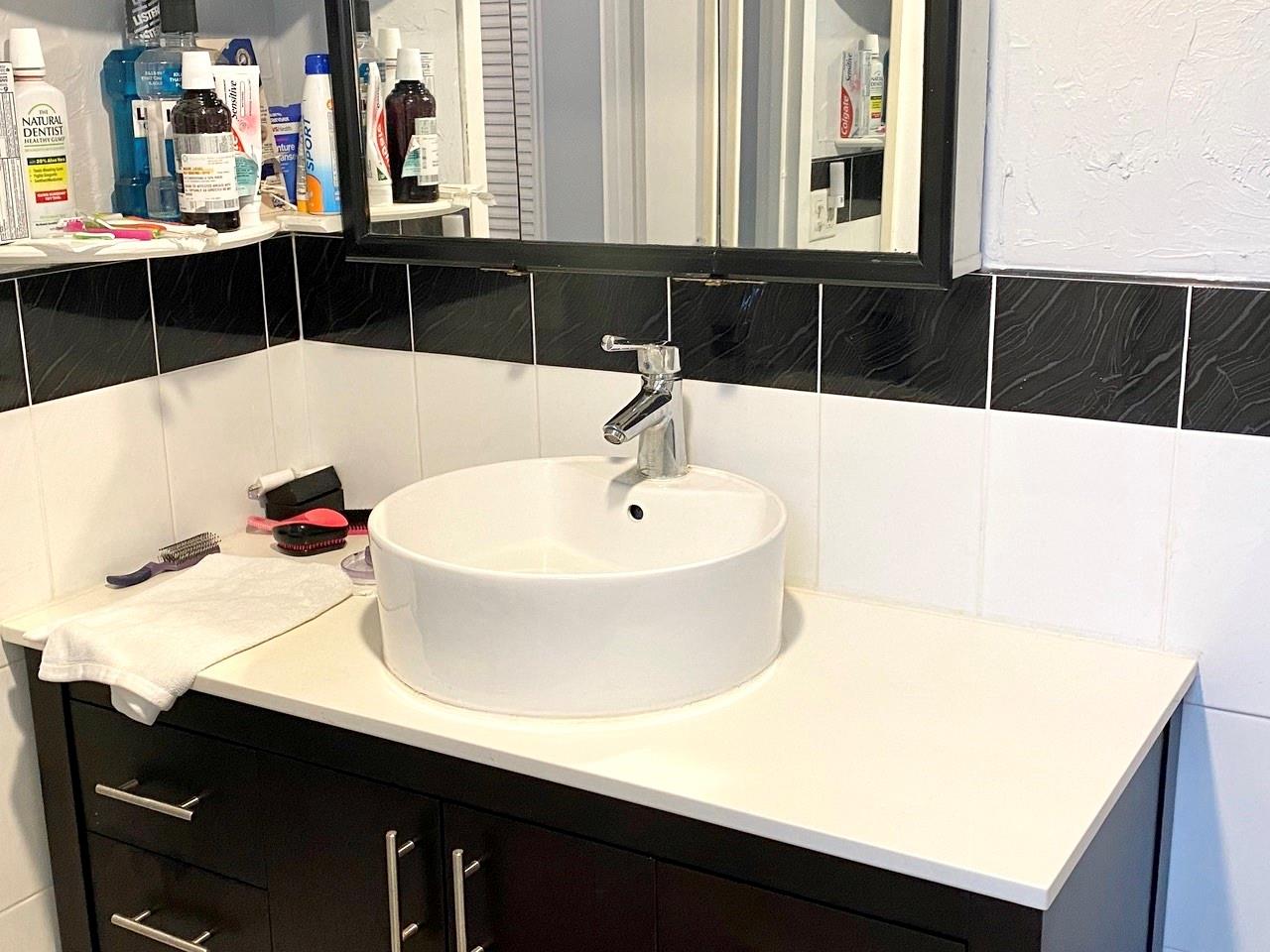 River Manor - Residential