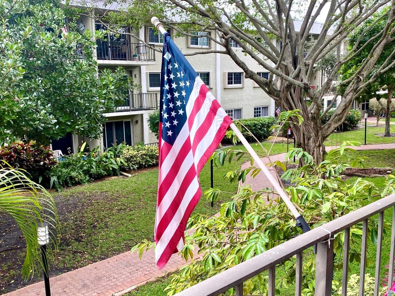 River Manor - Residential