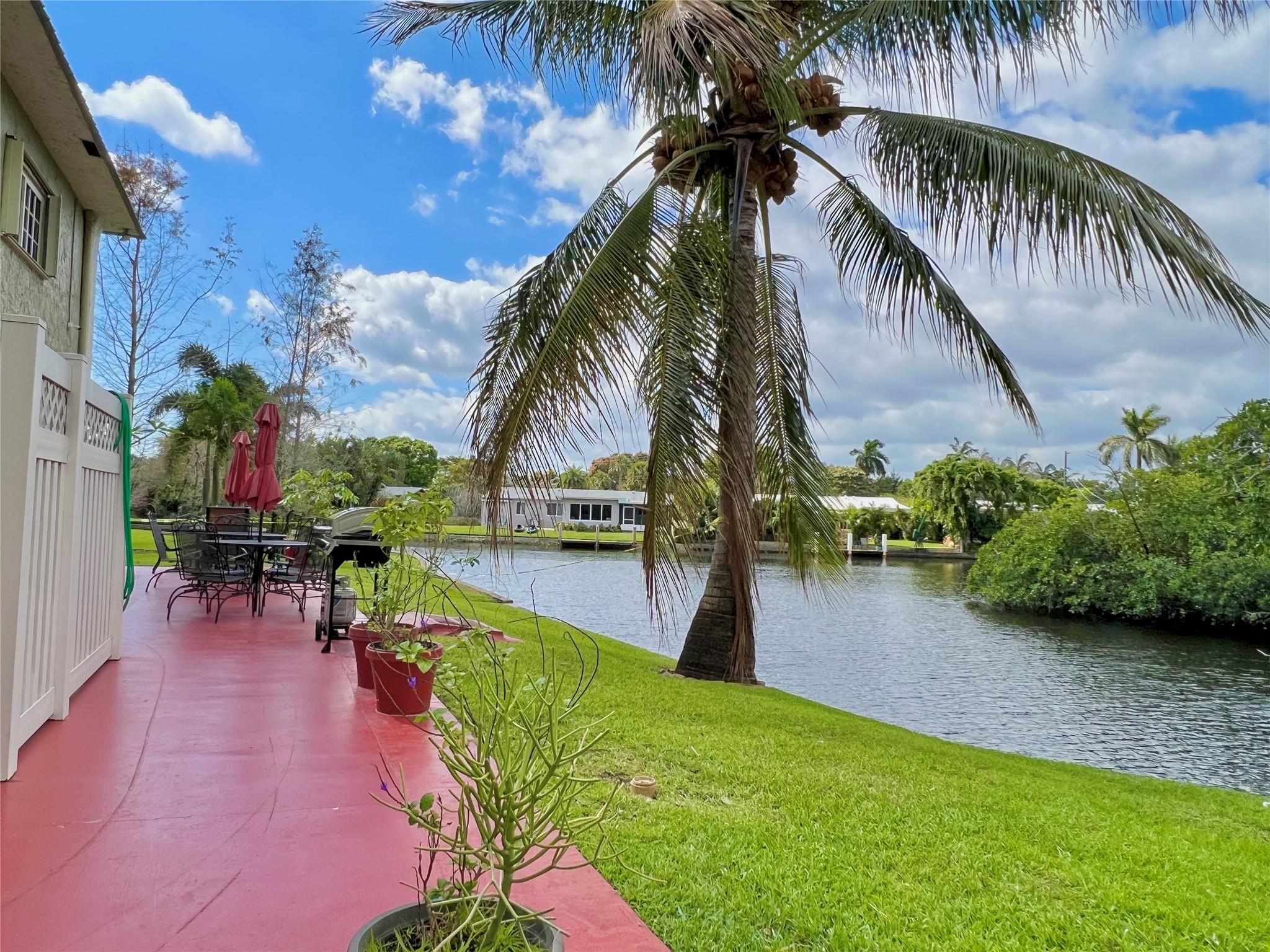 River Manor - Residential