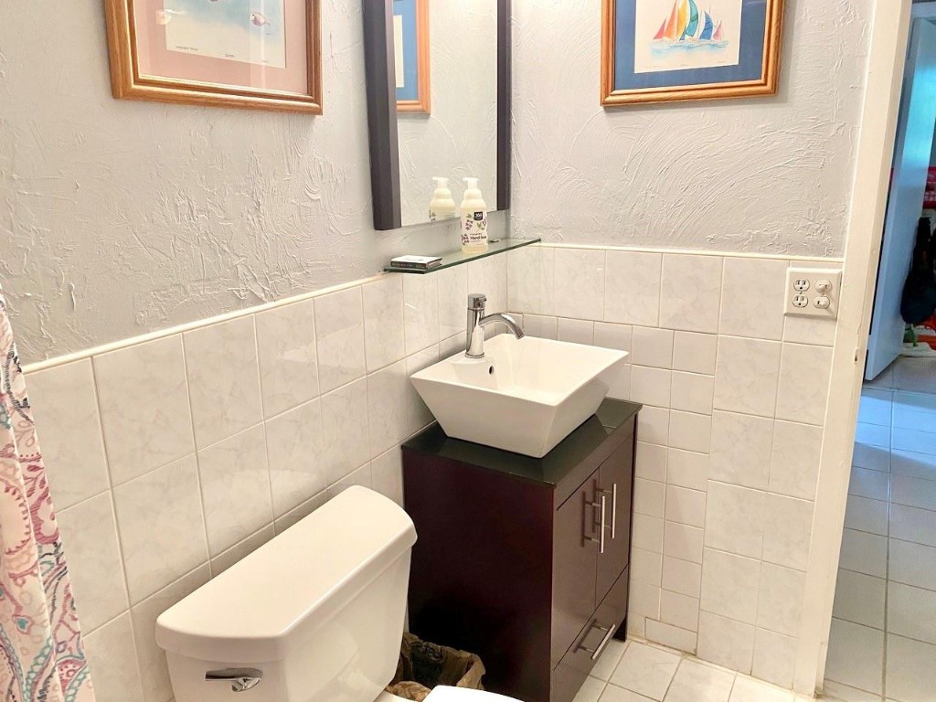 River Manor - Residential