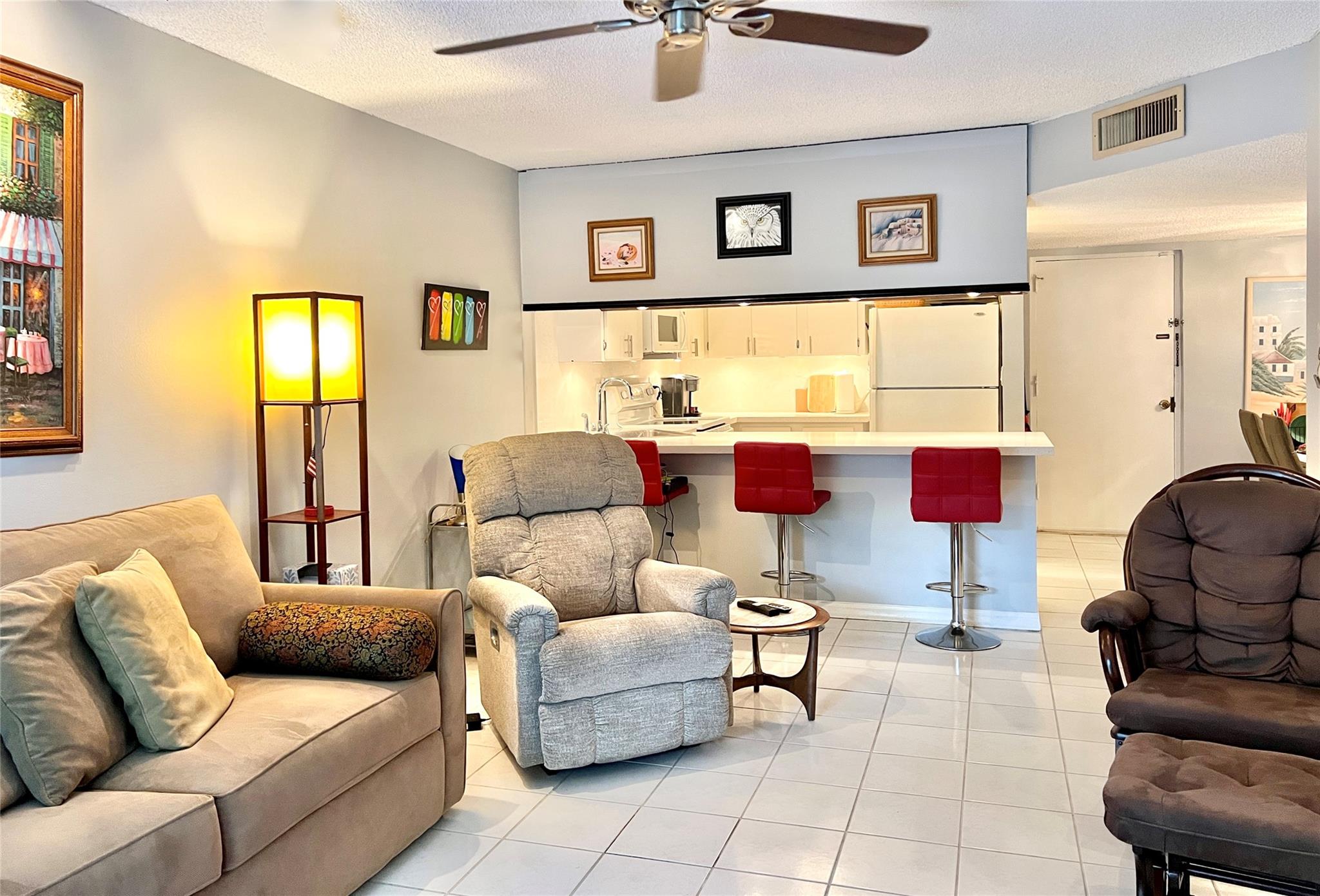 River Manor - Residential