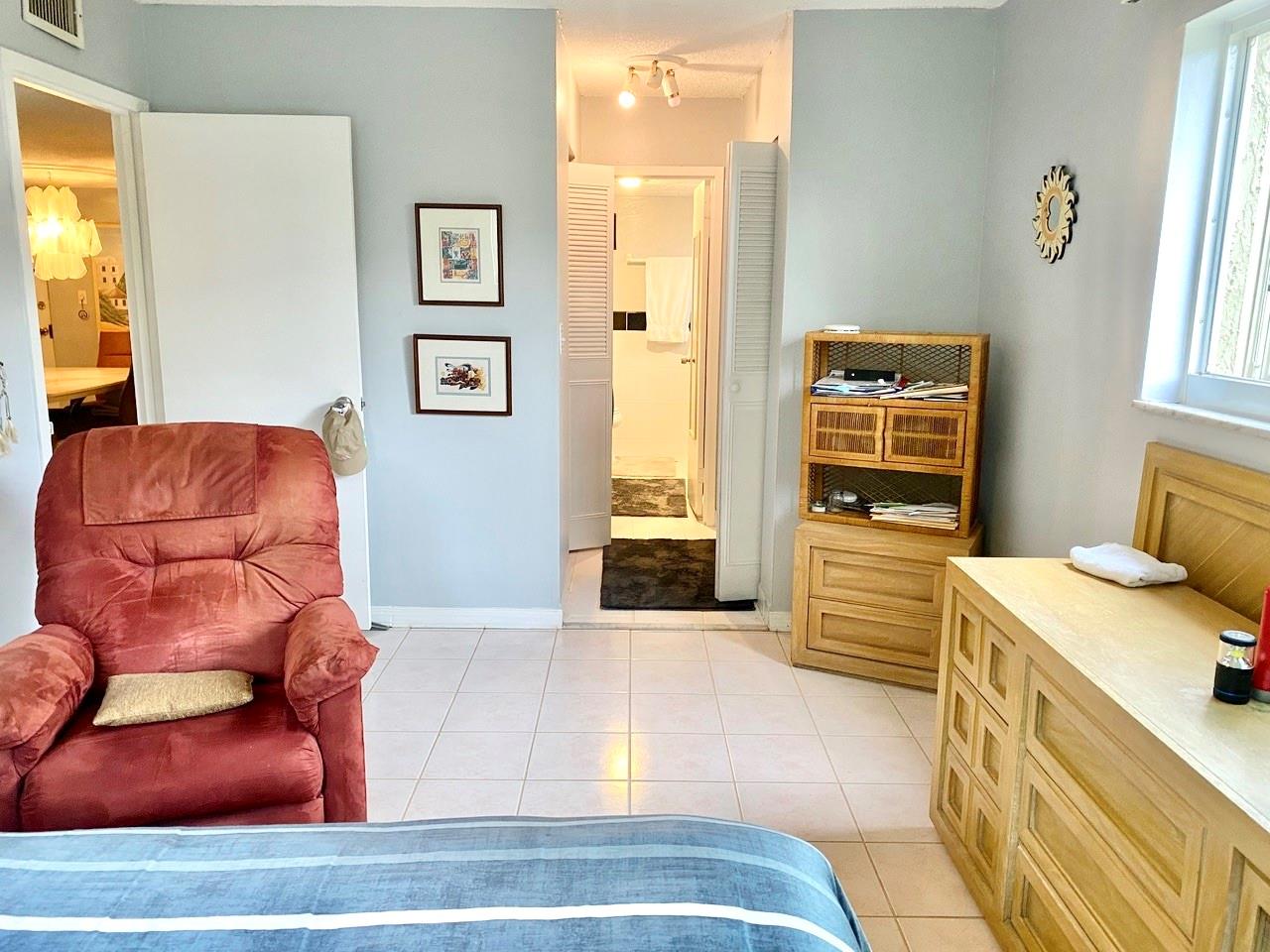 River Manor - Residential