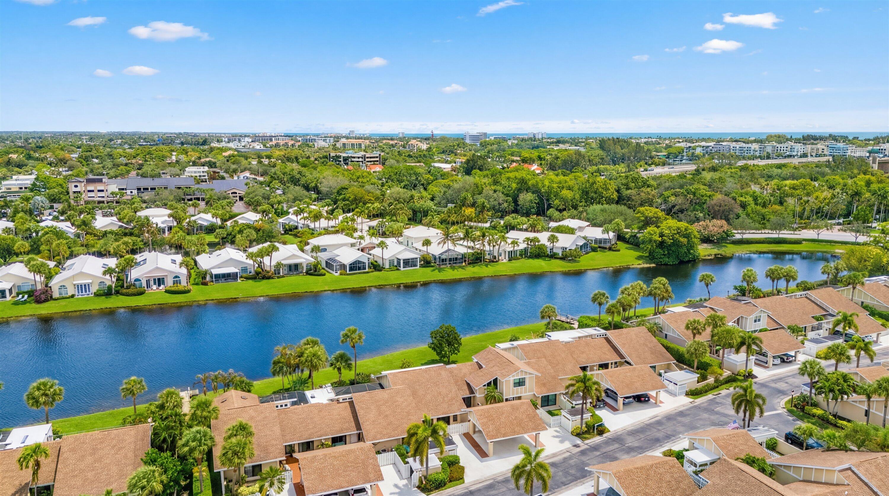 CAPE POINTE OF JONATHANS LANDING - Residential