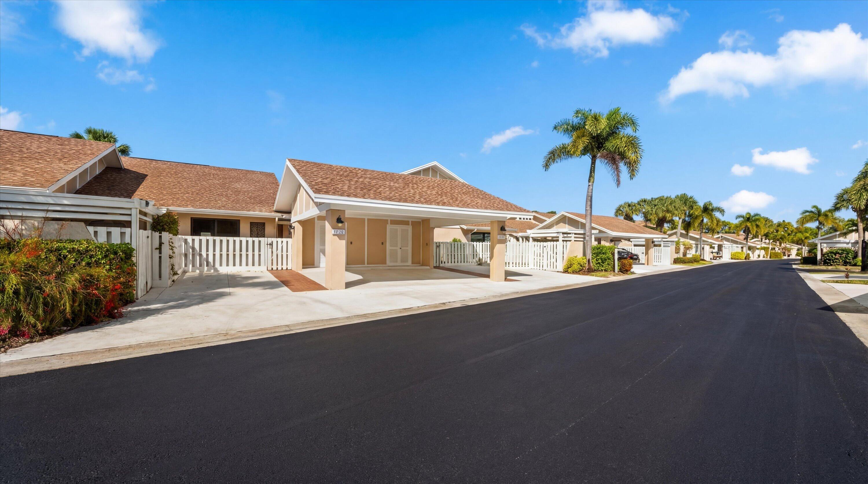 CAPE POINTE OF JONATHANS LANDING - Residential