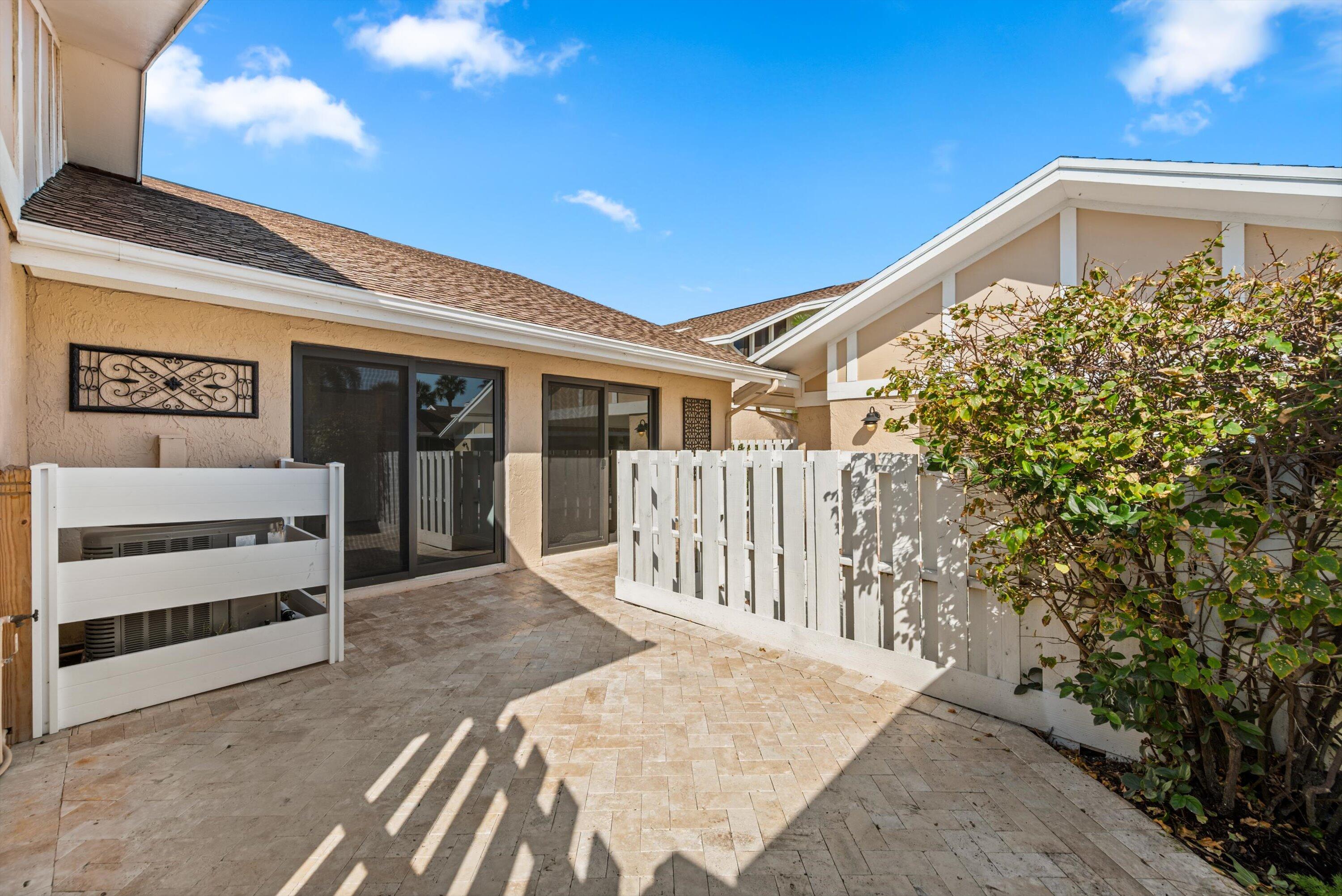 3733 Cape Pointe Circle