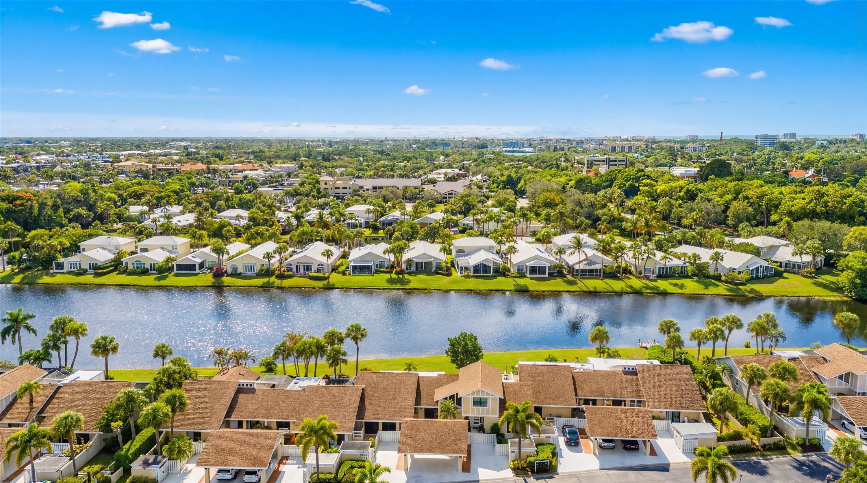 CAPE POINTE OF JONATHANS LANDING - Residential