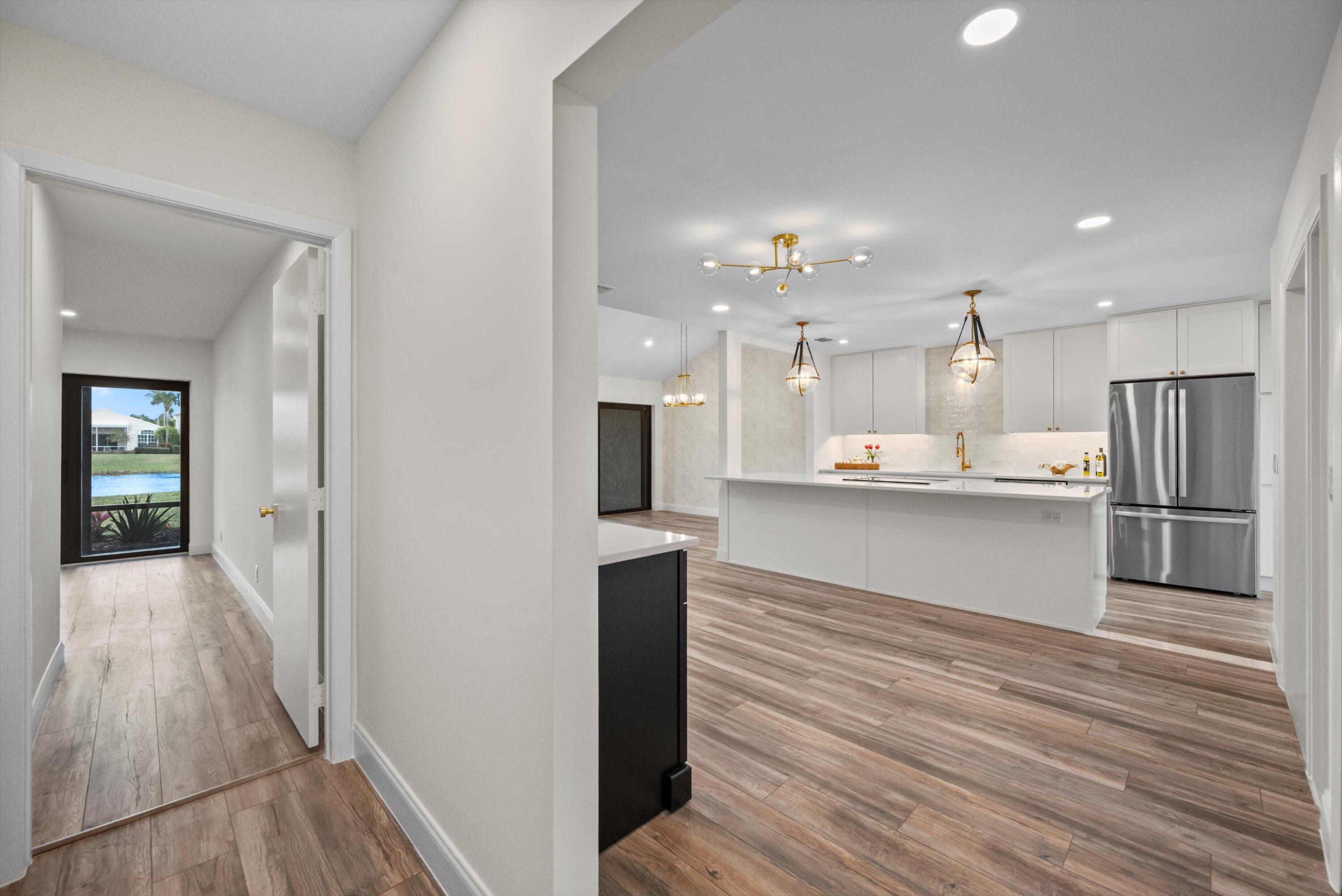 CAPE POINTE OF JONATHANS LANDING - Residential